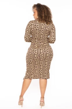 Plus Size Araseli Geometric Midi Dress - Khaki -Kitchensuppliesdeal curvy sense dresses plus size araseli geometric midi dress khaki 30324384890977