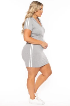 Plus Size Sporty Varsity Stripe Hoodie Dress - Heather Grey -Kitchensuppliesdeal curvy sense dresses plus size sporty varsity stripe hoodie dress heather grey 30119497498721