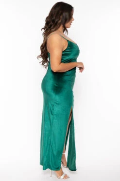 Plus Size Zarai Velvet M-Slit Dress - Green -Kitchensuppliesdeal curvy sense dresses plus size zarai velvet m slit dress green 30830408630369