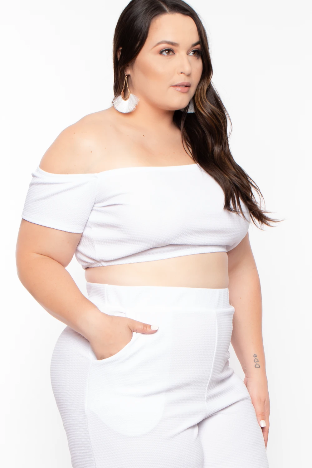 Plus Size Andrea Crop Top And Flare Pants Set - White Plus Size Andrea Crop Top And Flare Pants Set - White -Kitchensuppliesdeal curvy sense matching sets plus size andrea crop top and flare pants set white 30021806129249